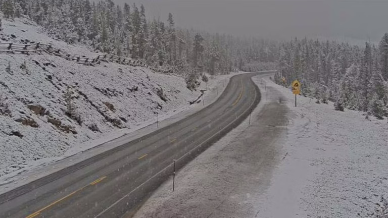 Hazardous driving in the snow in Wyoming